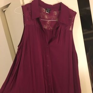 Torrid sleeveless button up shirt size 2